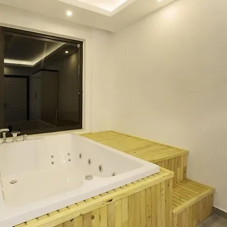 Apartment 3+1 Kalkanda 6 Kisilik Denize Yakin Daire