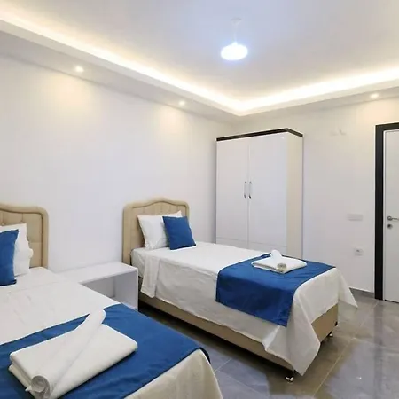 Apartment 3+1 Kalkanda 6 Kisilik Denize Yakin Daire